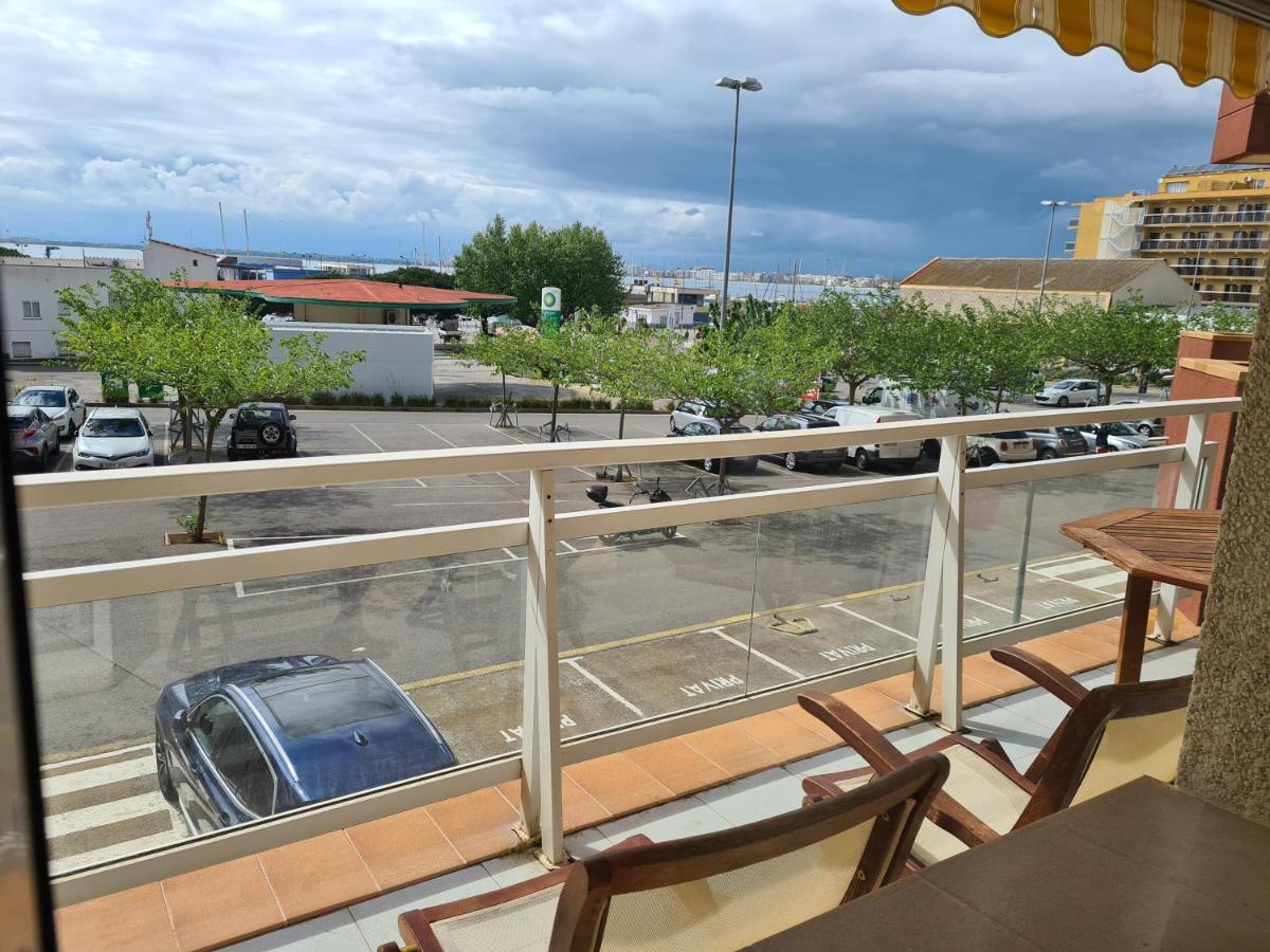 Acogedor Apartamento Vistas Al Mar Roses Bagian luar foto